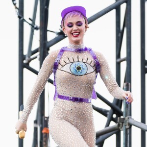 Katy Perry divulgou o quinto álbum, que foi lançado em junho de 2017