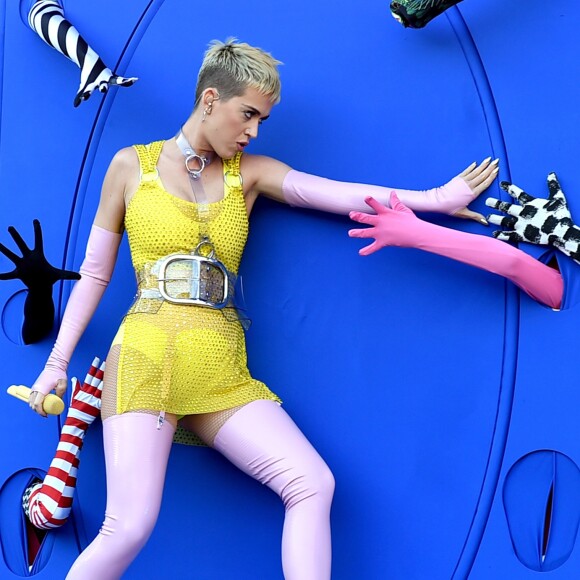 Katy Perry cantou sucessos como 'Hot N Cold', 'California Gurls', 'Part of Me' e 'Firework'