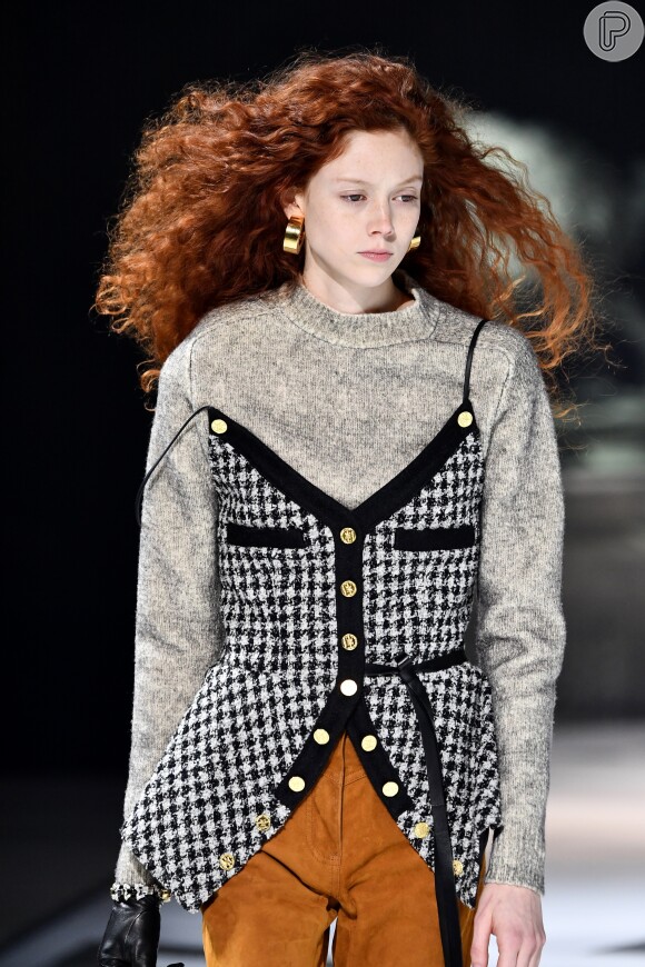 A grife Louis Vuitton aponta tendência da estampa Pied de Poule no Paris Fashion Week