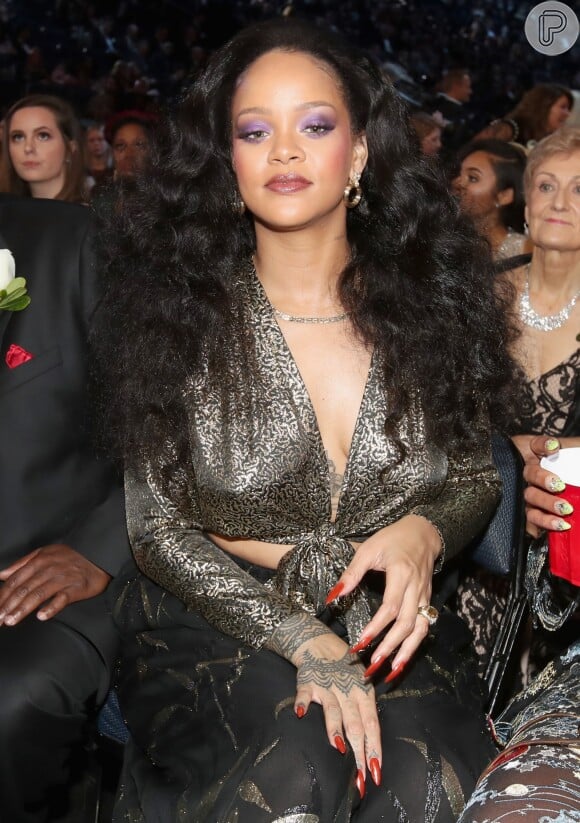 Rihanna destacou que o anúncio fez mal não só a ela, como a outras pessoas que sofreram violência: 'Adoraria chamar (o anúncio) de ignorância, mas sei que você não é tão burro! Você gastou dinheiro para evidenciar algo que intencionalmente causaria vergonha para vítimas de violência doméstica... '