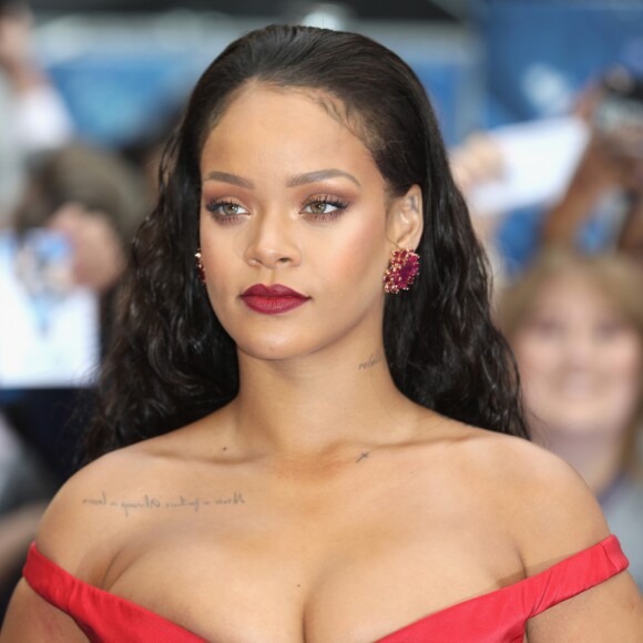 Rihanna se posicionou nas redes sociais, criticando a propaganda com tom irônico