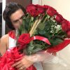Luísa Sonza presenteou o marido, Whindersson Nunes, com buquê de flores nesta quinta-feira, 15 de março de 2018
