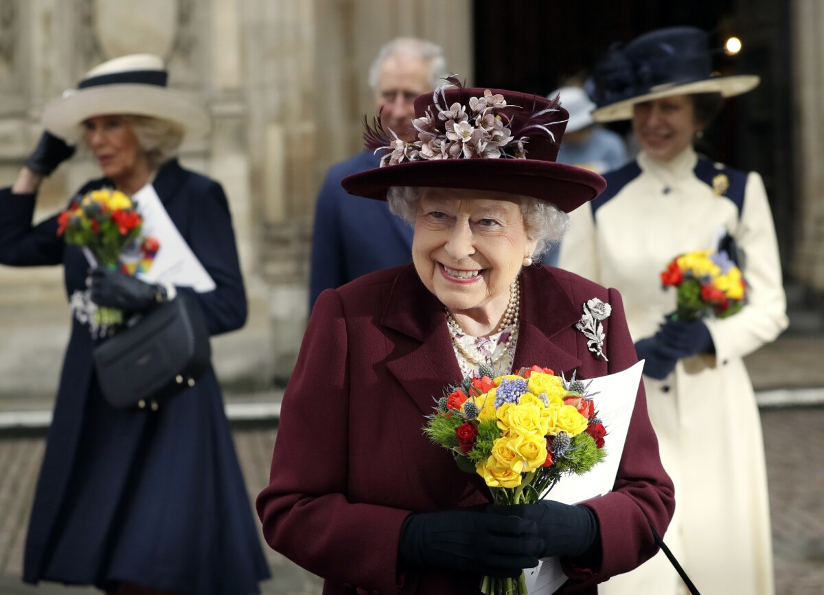 Foto: Rainha Elizabeth citou o nome completo dos noivos na carta em que ...