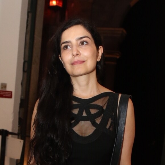 Letícia Sabatella prestigiou show de Caetano Veloso no Parque Lage, no Jardim Botânico, na Zona Sul do Rio de Janeiro, nesta quarta-feira, 15 de março de 2018