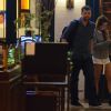 Luiza Possi foi clicada com noivo após jantar romântico em um restaurante no shopping Village Mall
