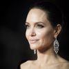 Angelina Jolie não se incomoda com sinais do passar do tempo: 'Me vejo envelhecendo, e eu adoro, porque mostra que estou viva - estou vivendo e ficando mais velha'
