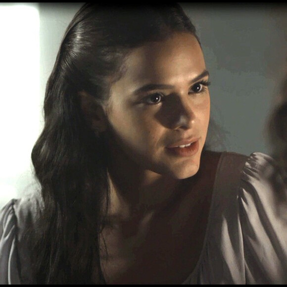 Catarina (Bruna Marquezine) vai levar tomatada do povo