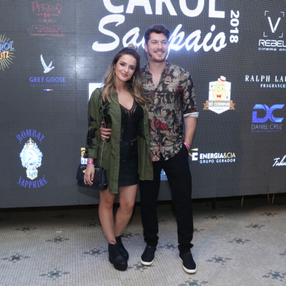 Caio Paduan avalia namoro com Djéssica Benfica: 'Agora estou muito feliz e a minha felicidade está nos meus olhos'