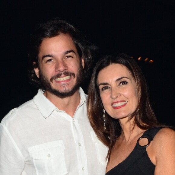 Namorada de Túlio Gadêlha, Fátima Bernardes também aumentou a atividade física e é incentivada pelo advogado nos exercícios