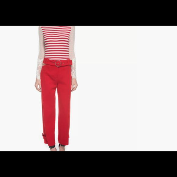 A calça escolhida por Bruna Marquezine é da NK Store de R$ 1.420,90