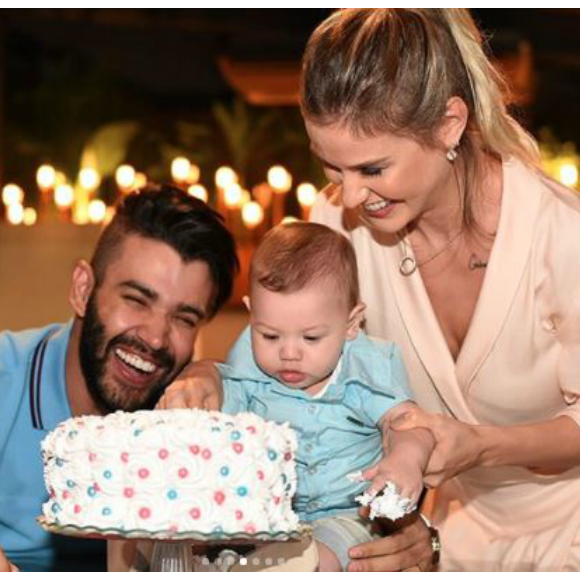 'No adutor, focamos na parte lateral da coxa e principalmente ligamentos do joelho, onde Andressa tem reclamado muito porque Gabrielzinho está pesado', afirmou Rodrigão, personal trainer de Andressa Suita