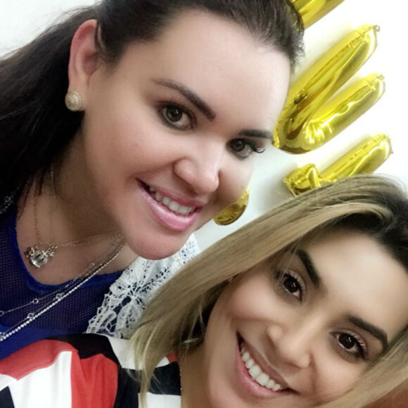 A fisioterapeuta Ludmilla Rabelo é responsável pelos tratamentos estéticos da cantora Naiara Azevedo