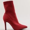 No site da C&A a bota-meia com bico fino e salto alto vermelha é vendida por R$ 159,99