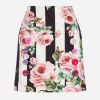 Marina Ruy Barbosa escolheu uma saia estampada Dolce & Gabbana de R$ 3.290