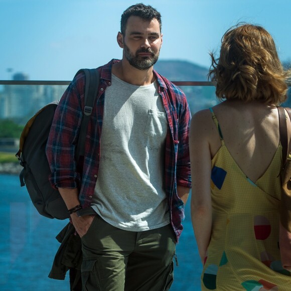 Na novela 'Malhação: Vidas Brasileiras', Rafael (Carmo Dalla Vecchia) chama Gabriela (Camila Morgado) para conversar sobre os dois, mas ela recusa no capítulo que vai ao ar na quinta-feira, 05 de abril de 2018