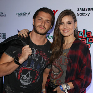 O casal apostou em looks com pegada rocker cheios de estilo para a primeira noite de shows