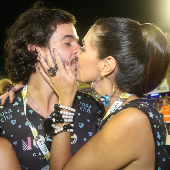 Túlio Gadêlha citou um poema para matar as saudades de Fátima: 'Quem quiser plantar saudade, escalde bem a semente e plante na terra seca em dia de sol bem quente, pois se plantar no molhado, ela nasce e mata a gente'