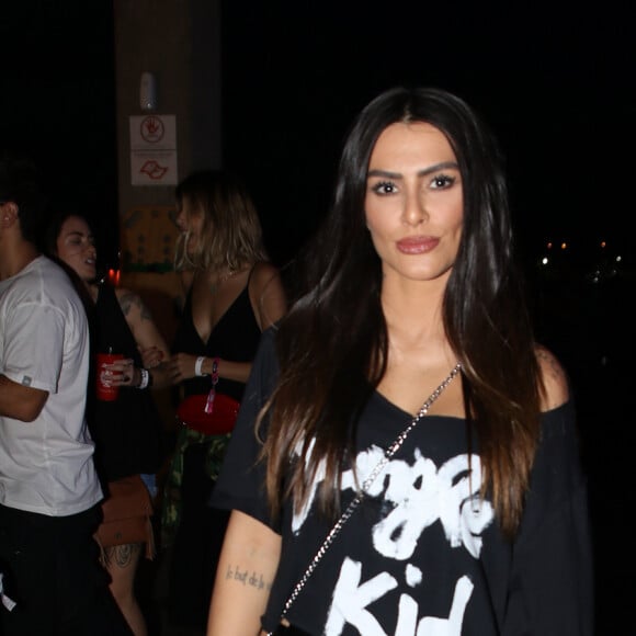 Cleo posa no último dia de shows do Lollapalooza