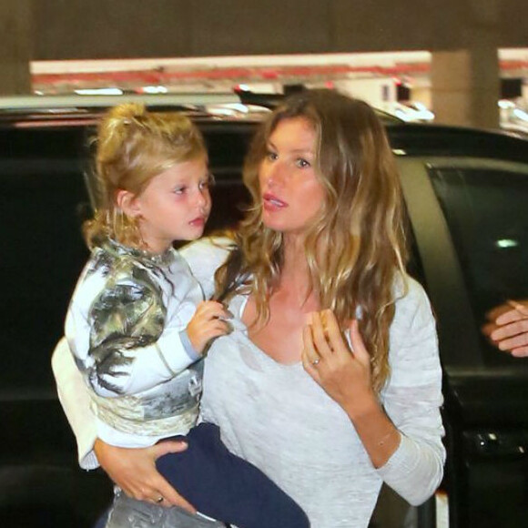 Gisele Bündchen contou que é rigorosa sobre o que pode ou não na hora do jantar em família