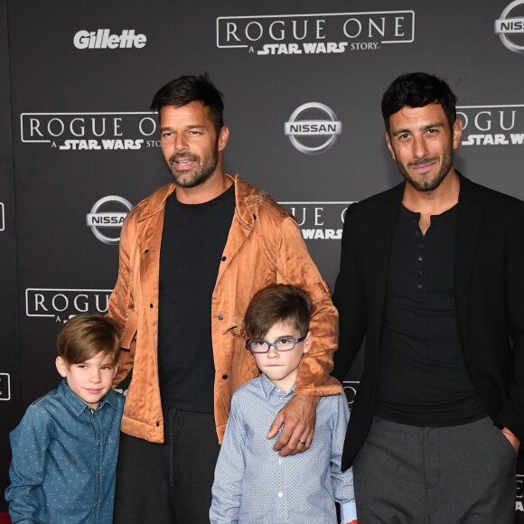 Ricky Martin costuma convesar com filhos sobre as famílias modernas