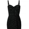 Vestido tubinho usado por Anitta em premiação é grife Dolce & Gabbana e pode ser encontrado por R$ 13.500 no site da Farfetch