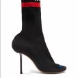 Sock boots da marca Vetements por £737, aproximadamente R$ 2989,42