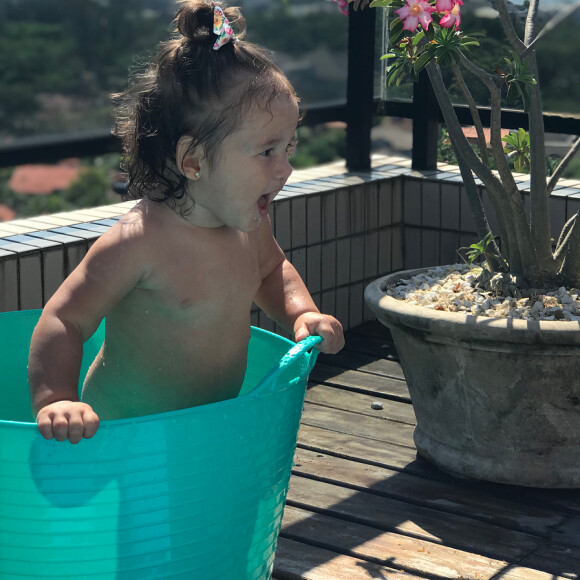 Bruno Gissoni está passando o feriado com Madalena