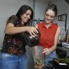 Aos 23 anos, Isabelle Drummond comanda ao lado da sócia, Mariana Fernandes, a Levê, um delivery de comida fresca e saudável no pote