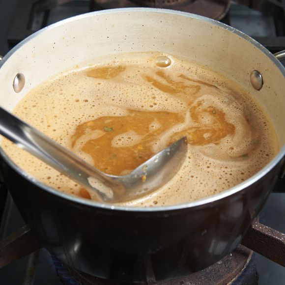 Às vezes, os experimentos culinários de Isabelle Drummond, no entanto, não vão bem como o planejado: 'Sempre tem coisa que dá errado (risos). É normal. Na cozinha já tentei vários bolos com farinhas malucas e nem sempre dá certo'