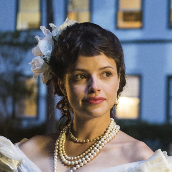 Ema (Agatha Moreira) flagra Jorge (Murilo Rosa) pedindo Amélia (Letícia Persiles) em casamento no capítulo de 10 de abril de 2018 da novela 'Orgulho e Paixão', adianta o colunista de TV Daniel Castro nesta quarta-feira, 4 de abril de 2018