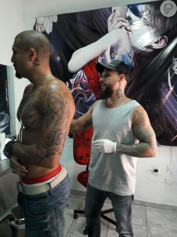Fernando Medeiros falou sobre tatuagem que fez em homenagem ao filho, Lucca