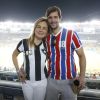 Adriana Esteves confere jogo no Maracanã com o marido, Vladimir Brichta