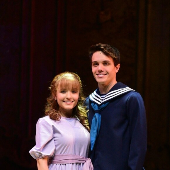 Larissa Manoela e Leonardo Cidade estão vivendo os irmãos Liesl e Friedrich Von Trapp no musical 'A Noviça Rebelde'