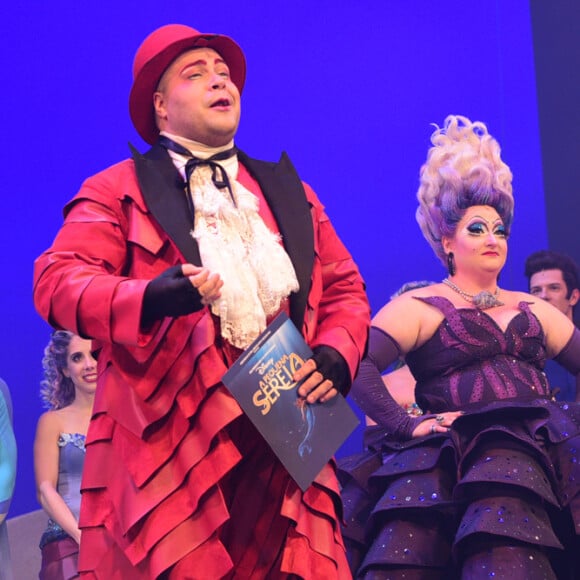 Tiago Abravanel o carismático caranguejo Sebastião no musical 'A Pequena Sereia'