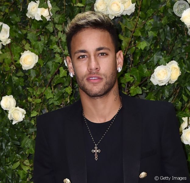 Parças! Neymar e cantor Thiaguinho vão abrir casa de shows no Rio de Janeiro Purepeople Parças! Neymar e cantor Thiaguinho vão abrir casa de shows no Rio de Janeiro Purepeople