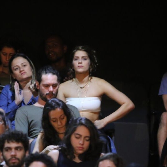 Isabella Santoni é contra o fim do DRT e protesta nas redes sociais