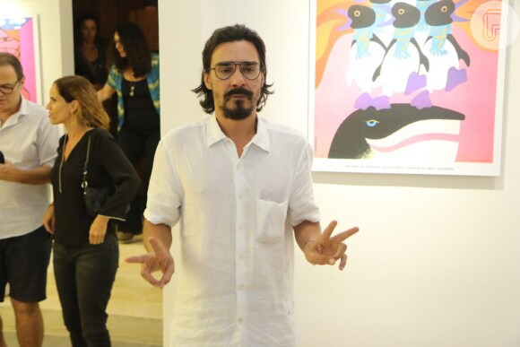 André Gonçalves em protesto contra o fim do DRT para profissionais das artes, no teatro XP, no Jóquei, Zona Sul do Rio de Janeiro, na noite desta segunda-feira, 9 de abril de 2018