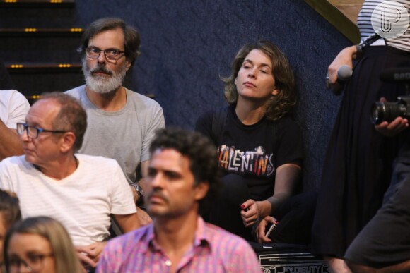 Atores se reúnem em protesto contra o fim do DRT para profissionais das artes, no teatro XP, no Jóquei, Zona Sul do Rio de Janeiro, na noite desta segunda-feira, 9 de abril de 2018