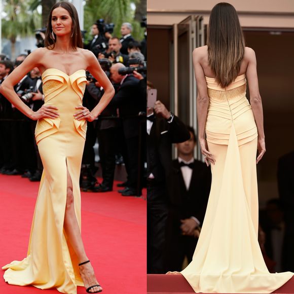 Izabel Goulart usou modelo tomara-que-caia criado pelo designer de moda Georges Hobeika para prestigiar o filme 'La Glace Et Le Ciel', na 68ª edição do festival de Cannes, em maio de 2015