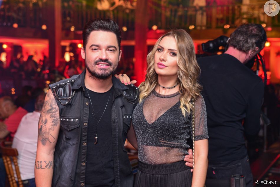 Fernando Zor Dupla De Sorocaba Prestigia Leonardo Em Gravacao Do Dvd Canto Bebo E Choro Realizado No Villa Country Em Sao Paulo Na Noite Desta Quarta Fe Purepeople fernando zor dupla de sorocaba