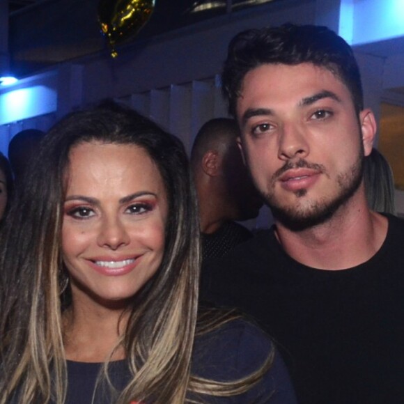 Viviane Araujo e o namorado, Klaus Barros, têm trocado declarações apaixonadas no Instagram
