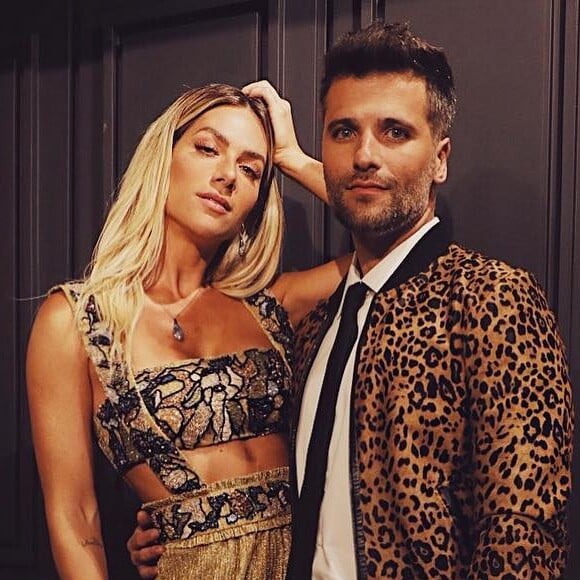 Ator ganhou mensagem especial da mulher, Giovanna Ewbank: 'Amor da minha vida! Você é o pai e marido mais maravilhoso que poderia existir no mundo e foi o presente mais lindo que Deus me deu, depois da Títi'