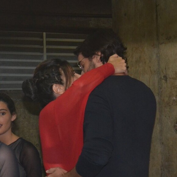 Fátima Bernardes postou uma foto em que aparece beijando o namorado, Túlio Gadêlha