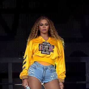 'Eu espero que vocês tenham gostado, trabalhamos duro', declarou Beyoncé ao concluir show no Coachella