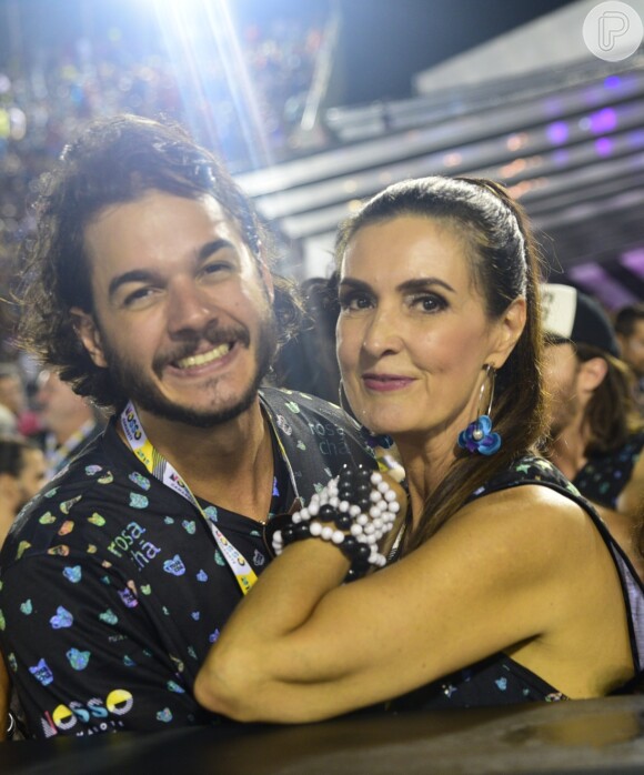 Fátima Bernardes e Túlio Gadêlha conferiram o espetáculo 'Severinos, Virgulinos e Vitalinos' em Pernambuco
