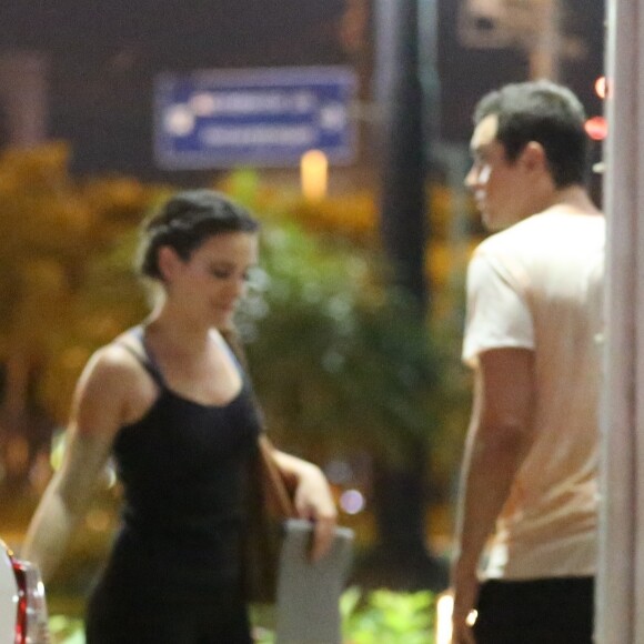 Sergio Guizé foi visto em uma academia do Rio de Janeiro com Bianca Bin