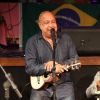 O sambista Sombrinha cantou na homenagem para Ivone Lara na Arena Carioca Fernando Torres