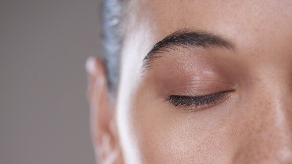 Pele iluminada: Torquatto ensina como alcançar o efeito dewy skin na maquiagem