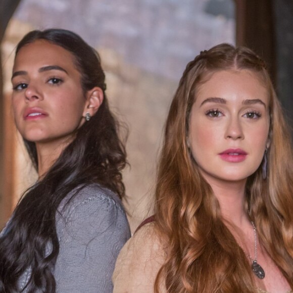 Catarina (Bruna Marquezine) vai comemorar a 'morte' de Amália (Marina Ruy Barbosa) nos próximos capítulos da novela 'Deus Salve o Rei' adianta a colunista de TV Carla Bittencourt nesta quinta-feira, 19 de abril de 2018