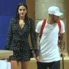 Bruna Marquezine elege vestido YSL com estampa poá para passeio com Neymar